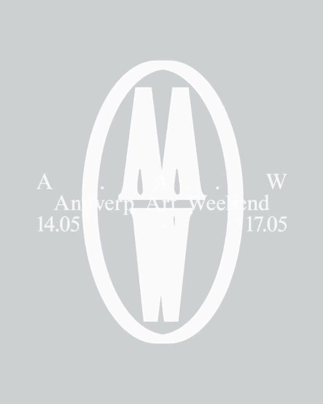 Typography-driven hero with circular masking and scaling transitions on instagram.com